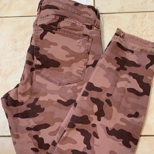 NY&CO size 0 pink cameo ankle jeans